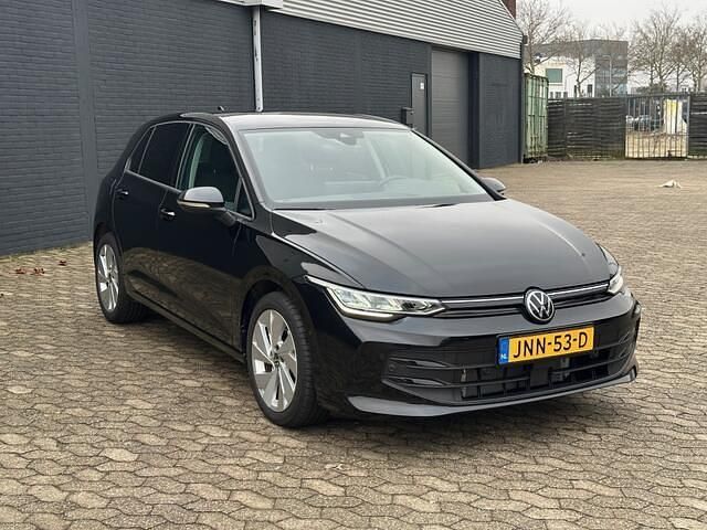 Occasion VW Golf VIII Edition 116 PK (85 kW) 2025 Zwart Hatchback