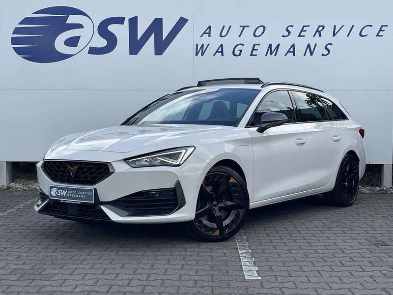 Wit Gebruikt 2022 Cupra Leon VZ Stationwagen | € 28.950 (Eerlijke prijs) - Afbeelding 1/4