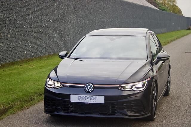 Zwart Gebruikt 2022 VW Golf VIII GTI Clubsport Hatchback | € 37.490 (Goede deal) - Afbeelding 1/4