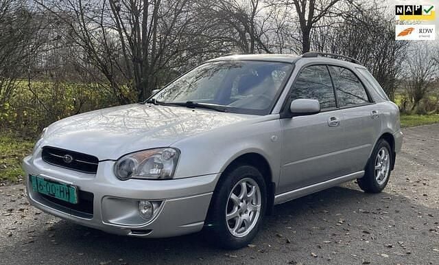 Grijs Gebruikt 2004 Subaru Impreza Stationwagen | € 2.500 - Afbeelding 1/4