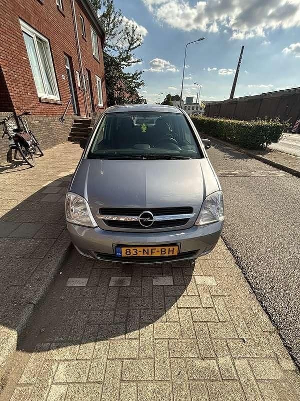 Grijs Gebruikt 2003 Opel Meriva Essentia MPV | € 750 (Super prijs) - Afbeelding 1/4