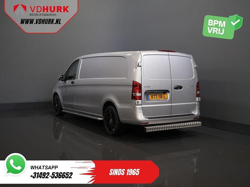 Grijs Gebruikt 2023 Mercedes Vito Van | € 34.944 (Iets duurder) - Afbeelding 1/3