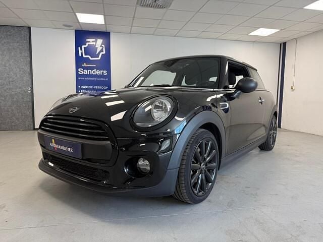 Zwart Gebruikt 2019 Mini ONE Pepper Hatchback | € 16.000 (Iets duurder) - Afbeelding 1/4