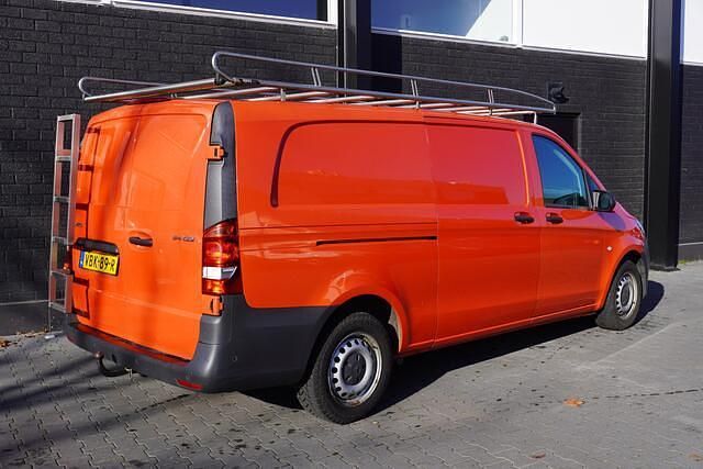 Occasion Mercedes Vito 136 PK (100 kW) 2019 Rood Van