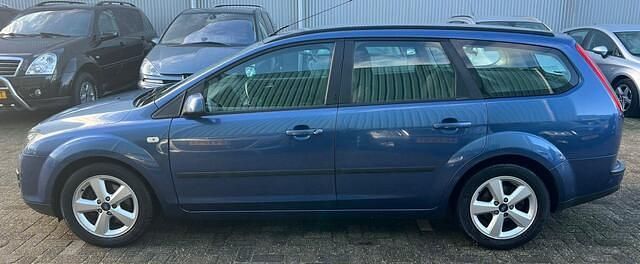 Occasion Ford Focus Futura 101 PK (74 kW) 2005 Blauw Stationwagen