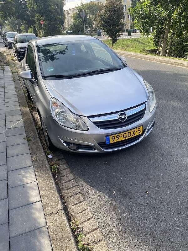 Grijs Gebruikt 2008 Opel Corsa Enjoy MPV | € 500 (Super prijs) - Afbeelding 1/4