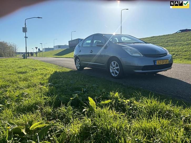 Gebruikt 2006 Toyota Prius | € 2.750 - Afbeelding 1/4