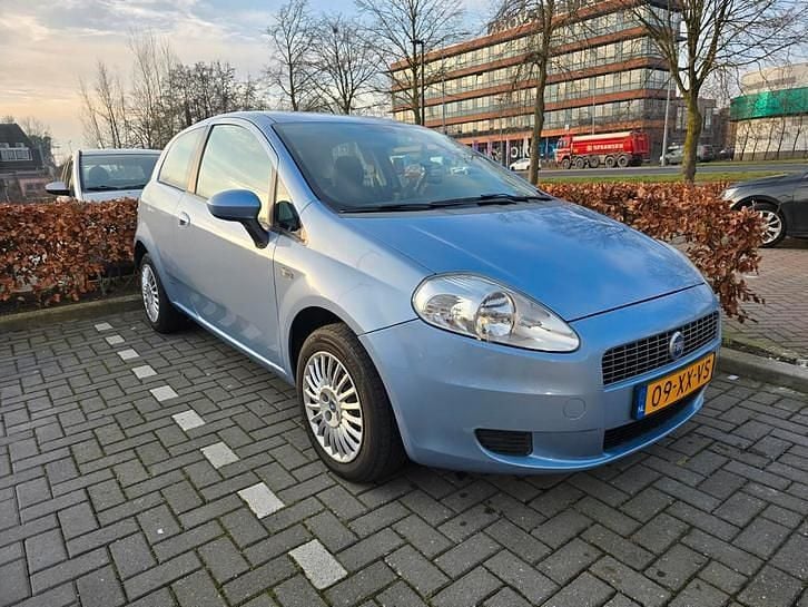 Occasion 2007 Fiat Grande Punto Dynamic Hatchback | € 3.499 (Eerlijke prijs) - Afbeelding 1/4
