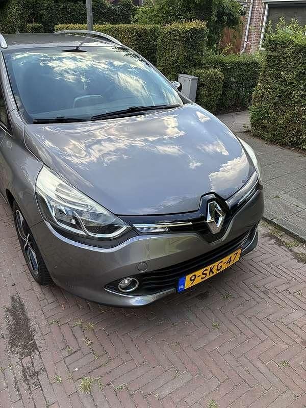 Grijs Gebruikt 2014 Renault Clio GrandTour Dynamique Stationwagen | € 6.750 (Eerlijke prijs) - Afbeelding 1/4