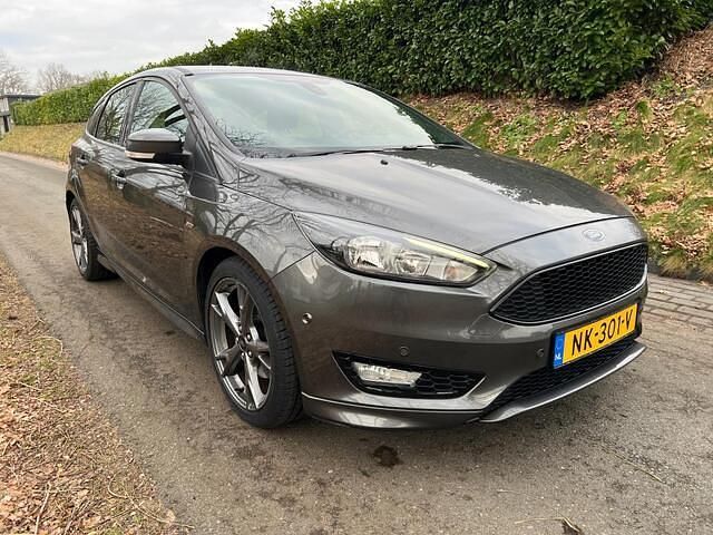 Occasion Ford Focus ST-Line 150 PK (110 kW) 2017 Grijs Hatchback