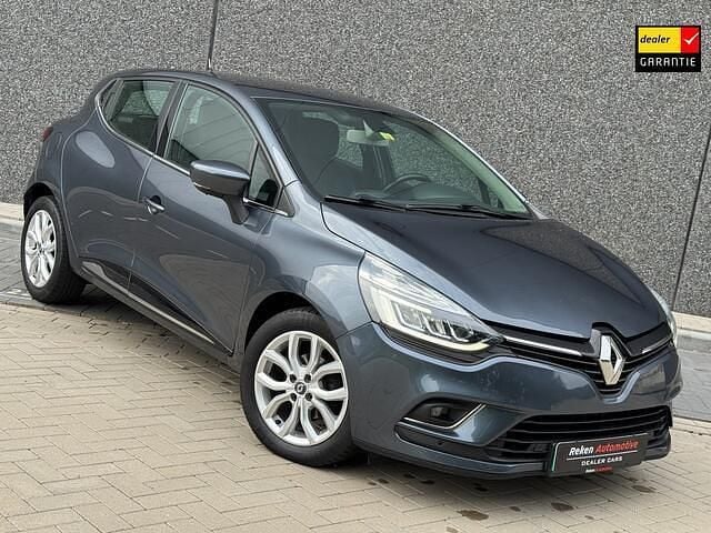Grijs Gebruikt 2018 Renault Clio IV Zen Hatchback | € 10.999 (Eerlijke prijs) - Afbeelding 1/4