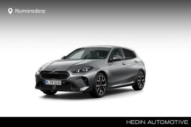 Zilver Nieuw 2025 BMW 120 M Sport Hatchback | € 55.412 (Eerlijke prijs) - Afbeelding 1/3