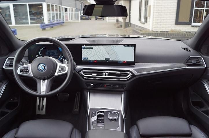 Occasion BMW 330e M Sport 292 PK (214 kW) 2022 Grijs Stationwagen