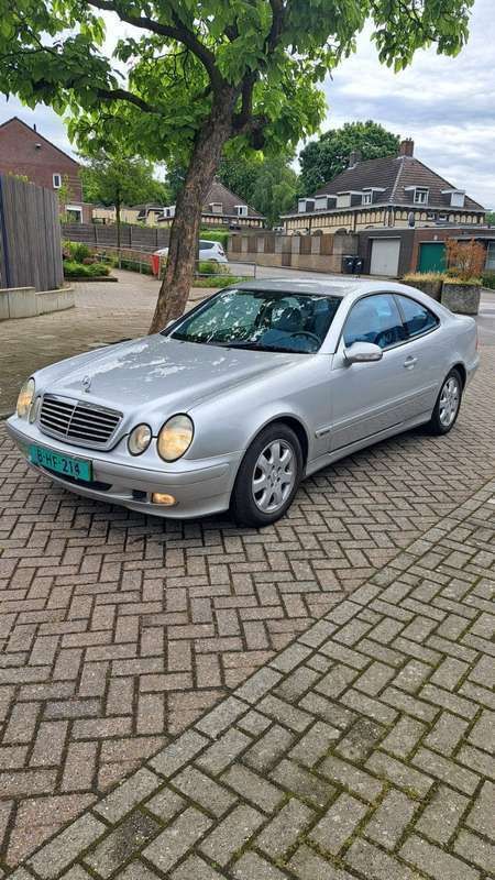 Zilver Gebruikt 2001 Mercedes CLK200 Avantgarde Coupé | € 1.250 - Afbeelding 1/4