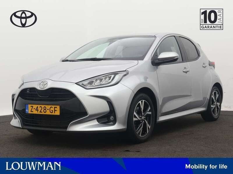 Grijs Gebruikt 2024 Toyota Yaris Hybrid Edition Hatchback | € 24.445 (Eerlijke prijs) - Afbeelding 1/3