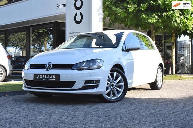 Wit Gebruikt 2014 VW Golf VII Hatchback | € 11.250 (Eerlijke prijs) - Afbeelding 1/4
