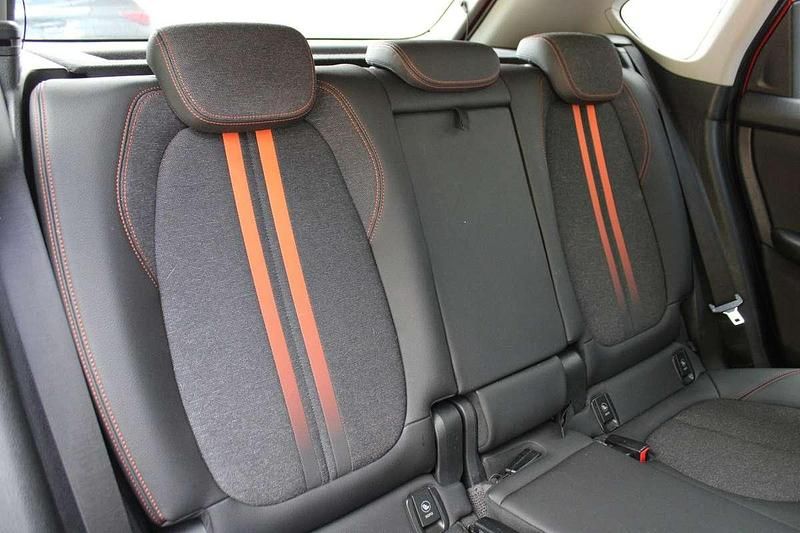 Occasion BMW 218 Active Tourer Executive 141 PK (103 kW) 2020 Oranje MPV