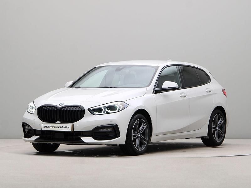 Occasion BMW 118 Executive 136 PK (100 kW) 2021 Wit Hatchback