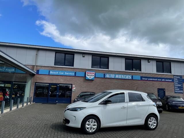 Wit Gebruikt 2014 Renault Zoe Zen Hatchback | € 6.450 (Eerlijke prijs) - Afbeelding 1/4