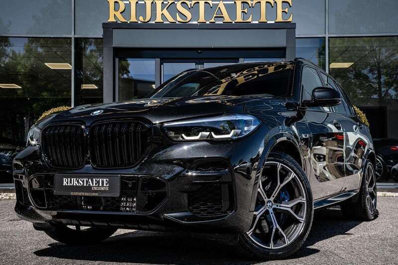 Zwart Gebruikt 2023 BMW X5 Executive SUV | € 79.900 - Afbeelding 1/4