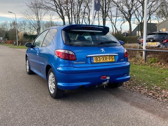 Occasion Peugeot 206 Forever 75 PK (55 kW) 2007 Blauw Hatchback