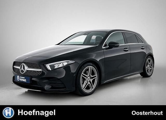Zwart Gebruikt 2020 Mercedes A200 Premium Hatchback | € 26.900 (Eerlijke prijs) - Afbeelding 1/3