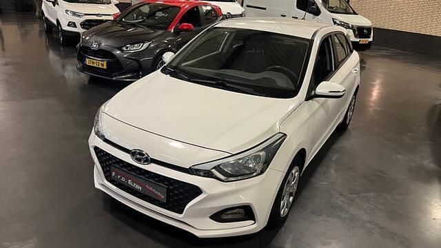 Wit Occasion 2018 Hyundai i20 Hatchback | € 10.450 (Eerlijke prijs) - Afbeelding 1/4