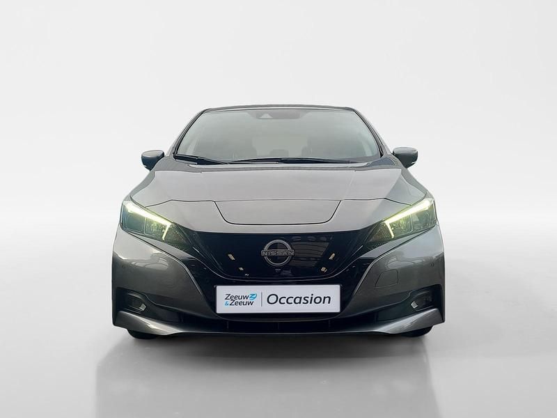 Occasion Nissan Leaf N-Connecta 110 kW (150 PK) 2022 New grey (kad) Hatchback
