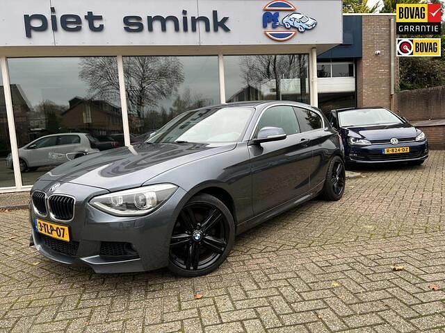 Grijs Gebruikt 2014 BMW 118 Executive Hatchback | € 12.500 (Eerlijke prijs) - Afbeelding 1/4