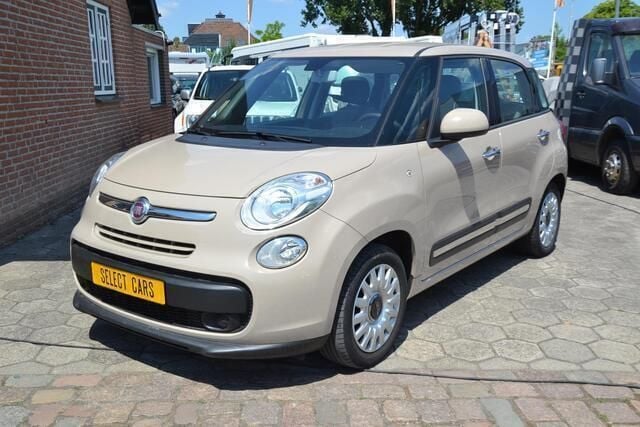 Beige Gebruikt 2016 Fiat 500L Lounge MPV | € 9.950 (Eerlijke prijs) - Afbeelding 1/4