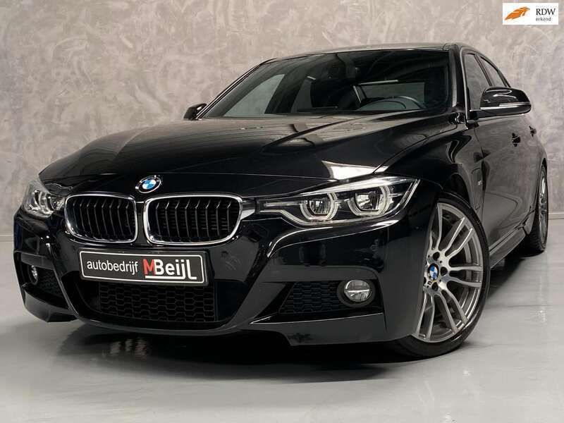 Zwart Gebruikt 2016 BMW 330 Sedan | € 21.995 (Duur) - Afbeelding 1/4