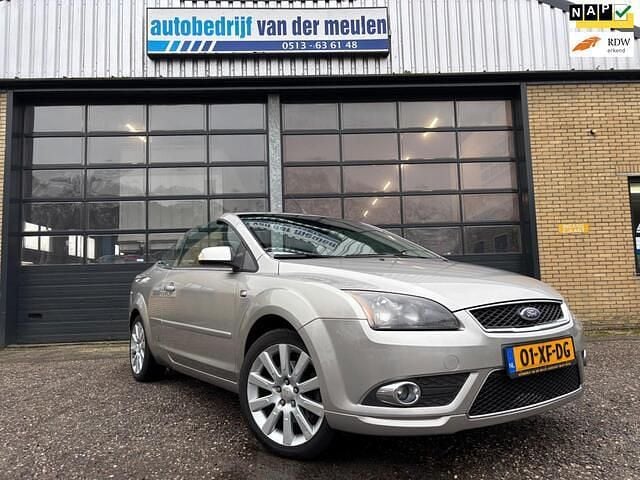 Grijs Occasion 2007 Ford Focus Cabriolet Titanium Cabriolet | € 3.495 (Iets duurder) - Afbeelding 1/4
