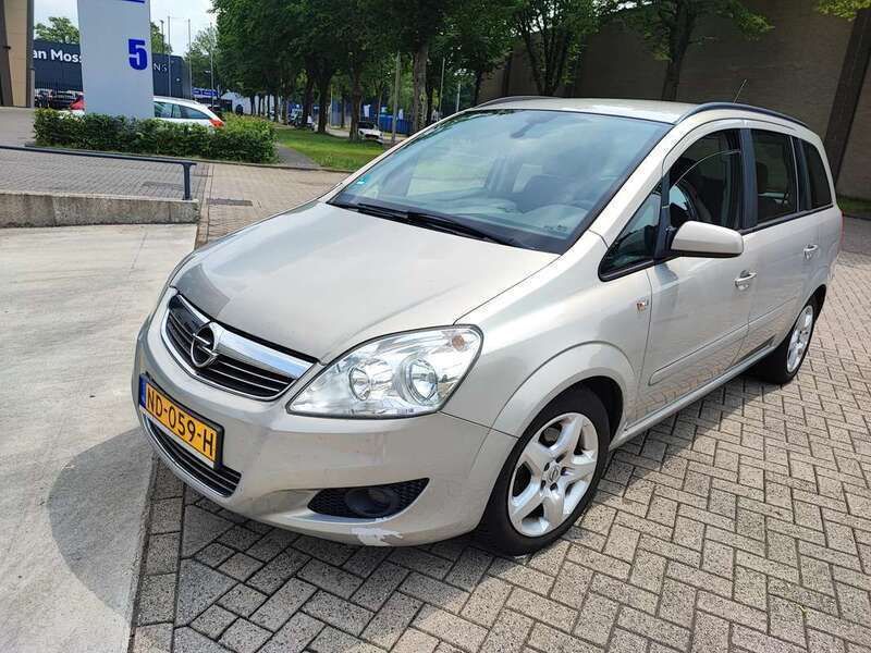 Beige Gebruikt 2008 Opel Zafira Business MPV | € 2.300 (Eerlijke prijs) - Afbeelding 1/4