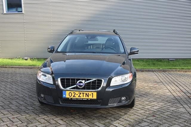 Occasion Volvo V70 180 PK (132 kW) 2013 Grijs Stationwagen