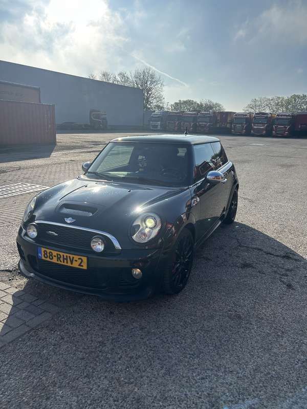 Zwart Gebruikt 2011 Mini Cooper S Hatchback | € 7.000 (Eerlijke prijs) - Afbeelding 1/4