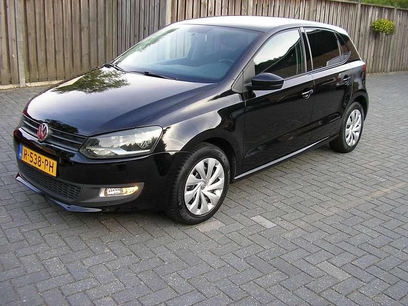 Zwart Gebruikt 2012 VW Polo Trendline Hatchback | € 5.000 (Eerlijke prijs) - Afbeelding 1/4