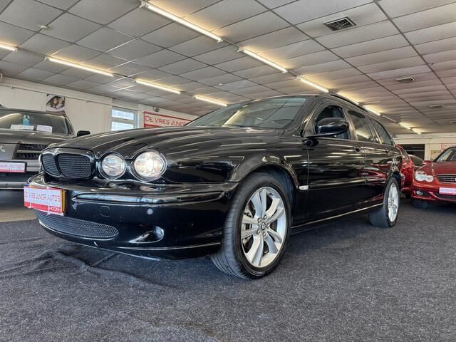Zwart Gebruikt 2005 Jaguar X-type Stationwagen | € 2.995 (Eerlijke prijs) - Afbeelding 1/4