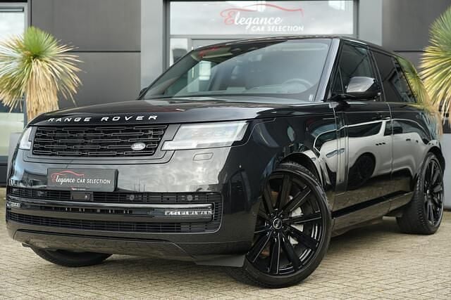 Zwart Gebruikt 2024 Land Rover Range Rover HSE SUV | € 134.950 - Afbeelding 1/4