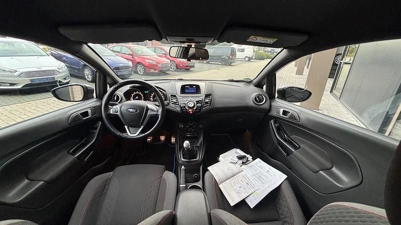 Occasion Ford Fiesta ST-Line 101 PK (74 kW) 2017 Grijs Hatchback