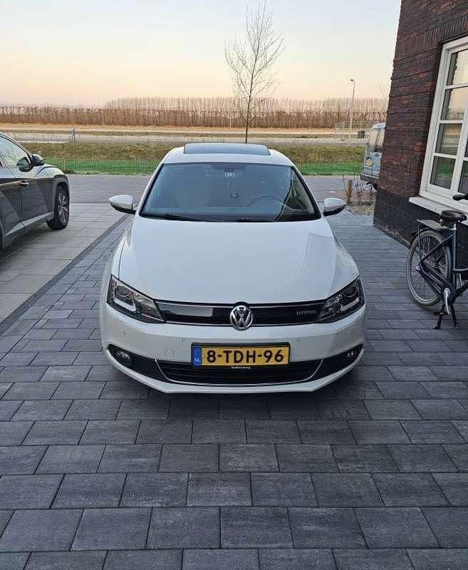 Wit Gebruikt 2013 VW Jetta Highline Sedan | € 7.500 (Iets duurder) - Afbeelding 1/4