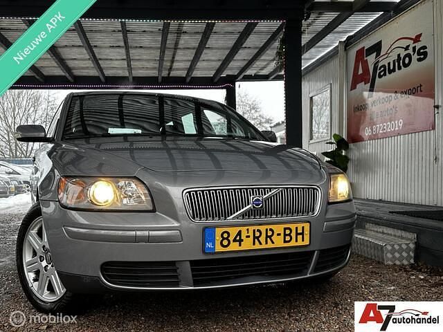 Grijs Occasion 2005 Volvo V50 Kinetic Stationwagen | € 2.200 (Eerlijke prijs) - Afbeelding 1/4