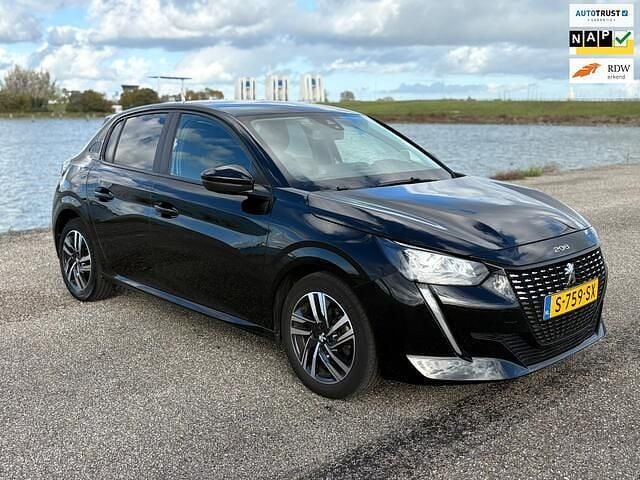 Zwart Gebruikt 2023 Peugeot 208 Style Hatchback | € 11.944 (Super prijs) - Afbeelding 1/4