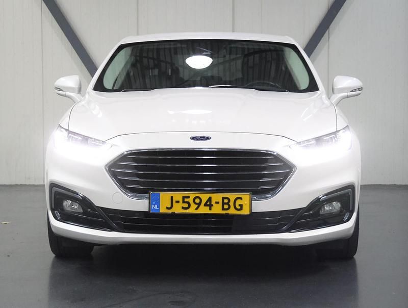 Occasion Ford Mondeo Titanium 188 PK (138 kW) 2020 Wit Sedan