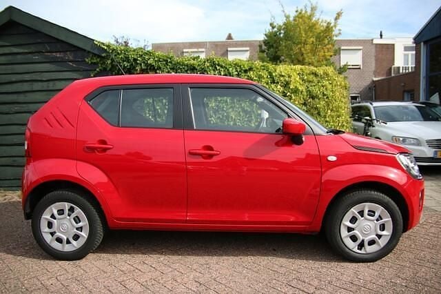 Occasion Suzuki Ignis Comfort 83 PK (61 kW) 2022 Rood Hatchback