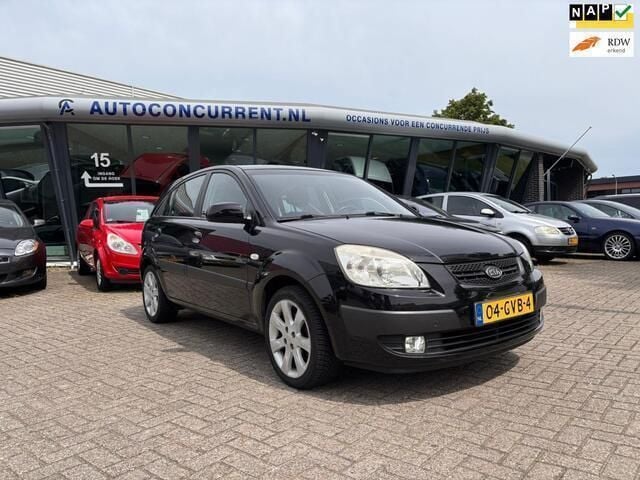 Zwart Gebruikt 2008 Kia Rio Hatchback | € 2.999 (Eerlijke prijs) - Afbeelding 1/4
