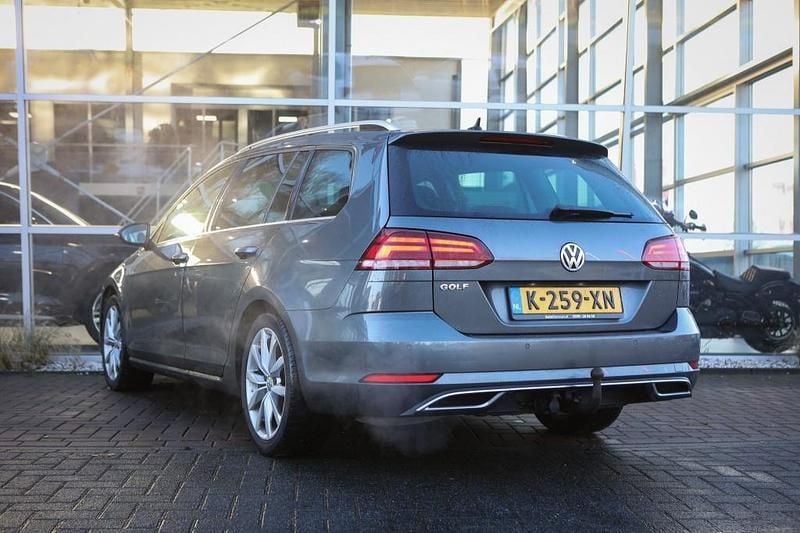 Occasion VW Golf VIII R 2021 Grijs Stationwagen