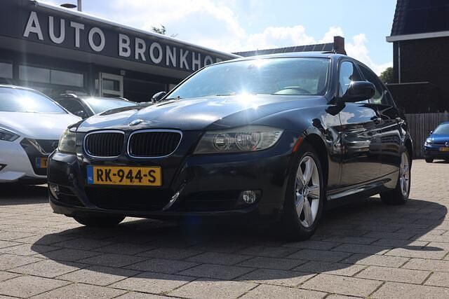 Zwart Gebruikt 2009 BMW 328 Sedan | € 5.450 - Afbeelding 1/4