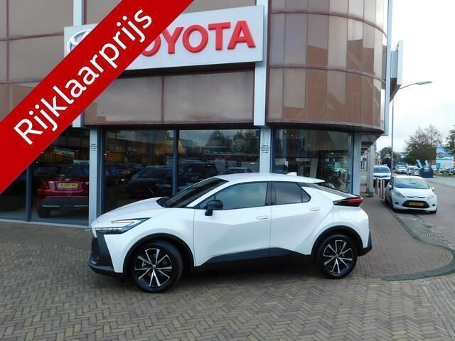 Wit Gebruikt 2024 Toyota C-HR Edition SUV | € 39.900 (Goede deal) - Afbeelding 1/4