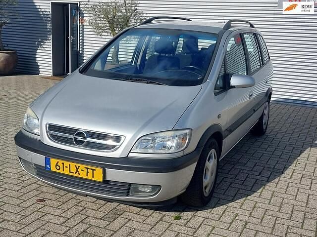 Grijs Gebruikt 2003 Opel Zafira Elegance MPV | € 2.450 (Eerlijke prijs) - Afbeelding 1/4