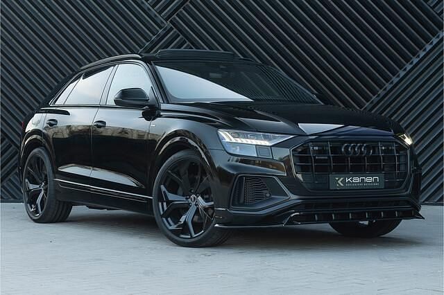 Zwart Gebruikt 2019 Audi Q8 S-Line SUV | € 69.900 - Afbeelding 1/4